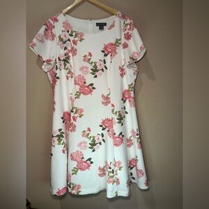 Jessica Howard White Dress with Pink Floral Design Size 24W (QQ)